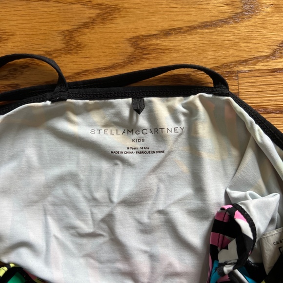 Stella McCartney Graffiti Kids Crop Top and Leggings - Picture 5 of 5